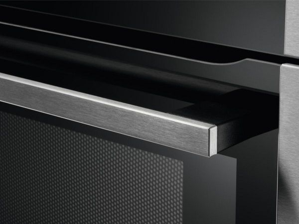 Picture of AEG KME968000M 7000 Combiquick Microwave Combination Oven with Clean Enamel Cleaning