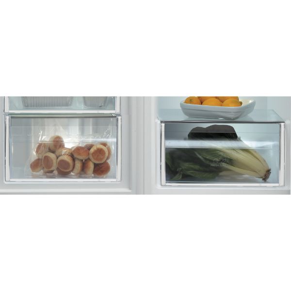 Hotpoint UH6F2CW Freestanding Tall Freezer_lower shelves