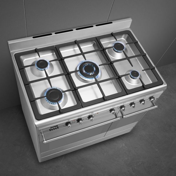 Smeg SUK92MX9-1 90cm Concert Dual Fuel Range Cooker Stainless Steel hob