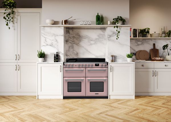 Rangemaster 18149 Estel Deluxe 110 Dual Fuel Range Cooker in Pale Pink with Antique Brass Trim - ESDLB110DFPPPK/AB1_room view