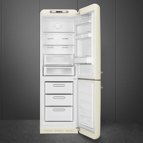 Smeg FAB32RCR5UK 60cm 50s Style Fridge Freezer Right Hand Hinge In Cream_inside