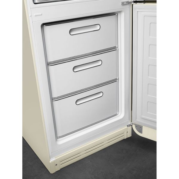 Smeg FAB32RCR5UK 60cm 50s Style Fridge Freezer Right Hand Hinge In Cream_bottominside