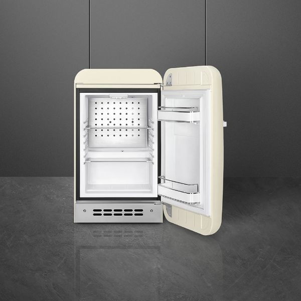 Smeg FAB5RCR5 40cm Small 50s Style Right Hand Hinged Minibar Cream_inside