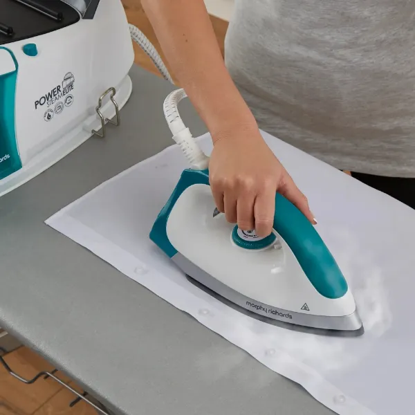 Morphy Richards 332014 Power Steam Elite Steam Generator - Green_in use 2