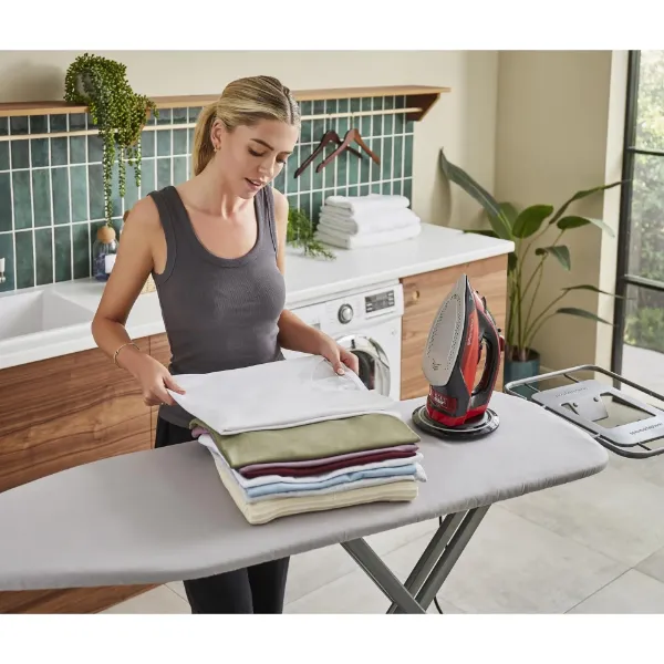 Morphy Richards 303250 EasyCharge Cordless Steam Iron - Red_in  use