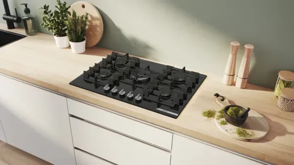 Bosch PPQ7A6I40 Series 6, Gas hob, 75 cm, Tempered glass, Black main 2