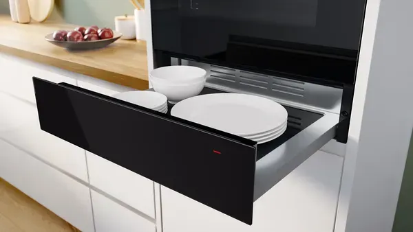 Bosch BIC7101B1B Series 8, Built-in warming drawer, 60 x 14 cm, Black open 2