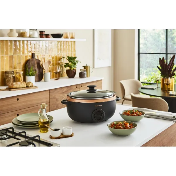 Morphy Richards 461016 Sear and Stew Slow Cooker 6.5L - Rose Gold_kitchen view