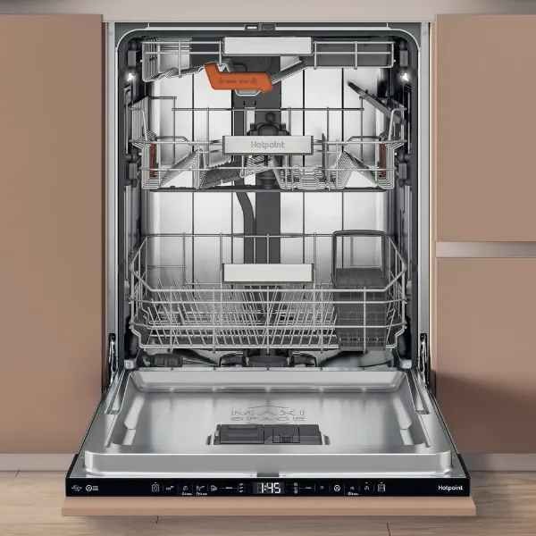 Hotpoint H8IA115M4TUSUK Hydroforce Integrated Full Size Dishwasher with Maxi Space Tub open 2