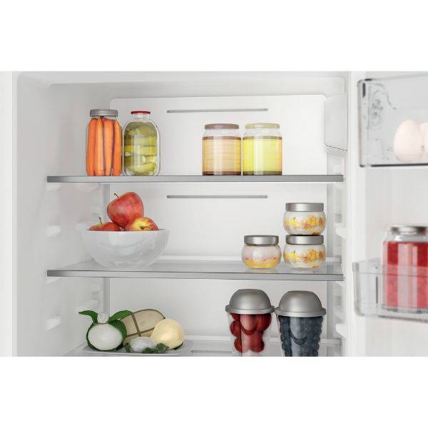 Hotpoint HTC18 T112 UK built in fridge freezer drawers 2