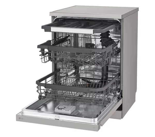 LG DF355FP 14 Place Setting QuadWash™ Freestanding Dishwasher in Silver_interior