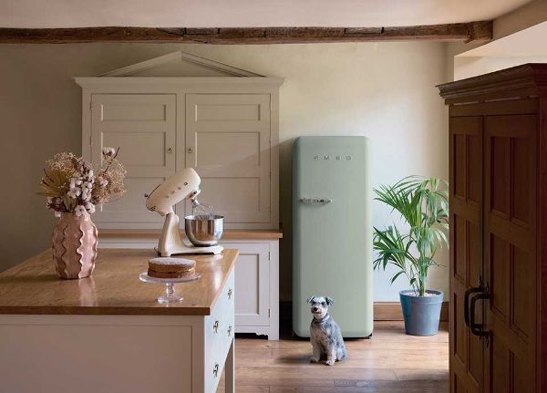 Smeg FAB28RDSA6 60cm 50’s Style Right Hand Hinged Free Standing Refrigerator In Sea Salt Green 