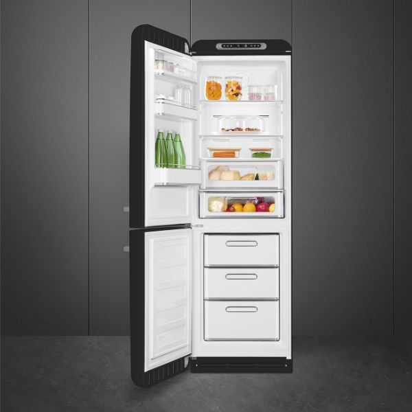 Smeg FAB32LBL6UK 60cm 50’s Style Fridge Freezer Right Hand Hinged In Black