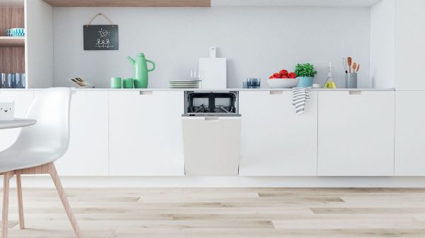 Indesit DSIO 3T224 E Z UK N Integrated Slimline Dishwasher with 10 Place Settings in Silver