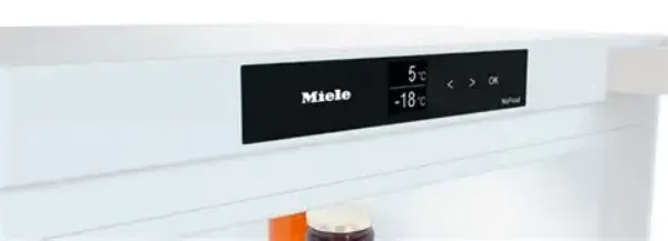 Miele KFN4395CD_WH Freestanding Frost Free Fridge Freezer in White