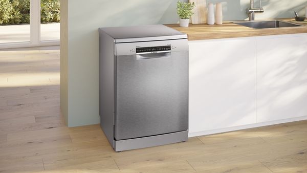 Bosch SMS4EKI06G Freestanding Dishwasher with 13 Place Settings in Silver Inox