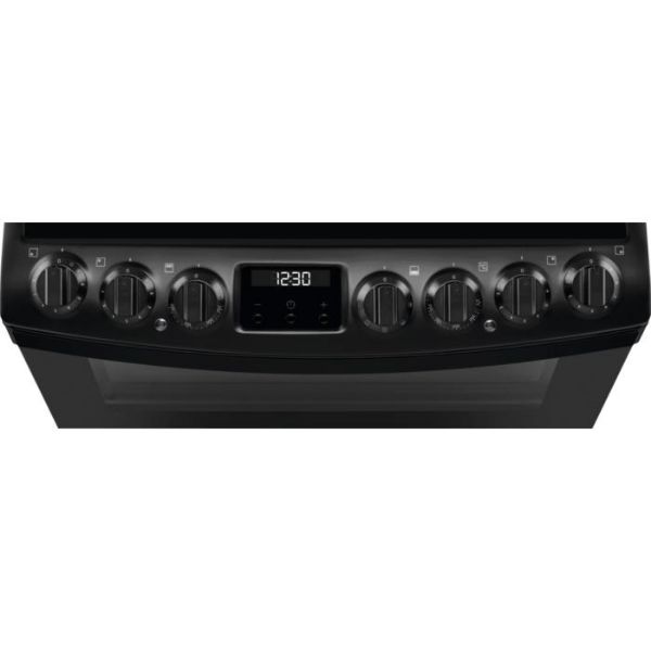 AEG CCB6741MCB 6000 SteamBake 60cm Freestanding Electric Ceramic Cooker Matte Black_Ceramic Hob Close Up