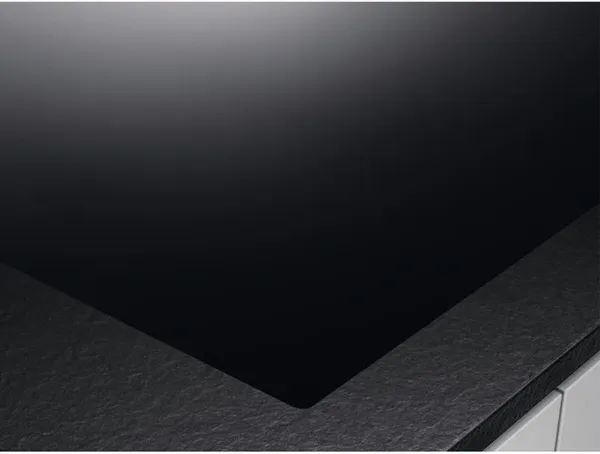AEG IKX64441CB 6000 Bridge 60cm Induction Hob Black_Black Glass Surface Detail