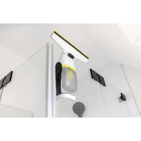 Kärcher WV1 Compact Window Vac - White_shower